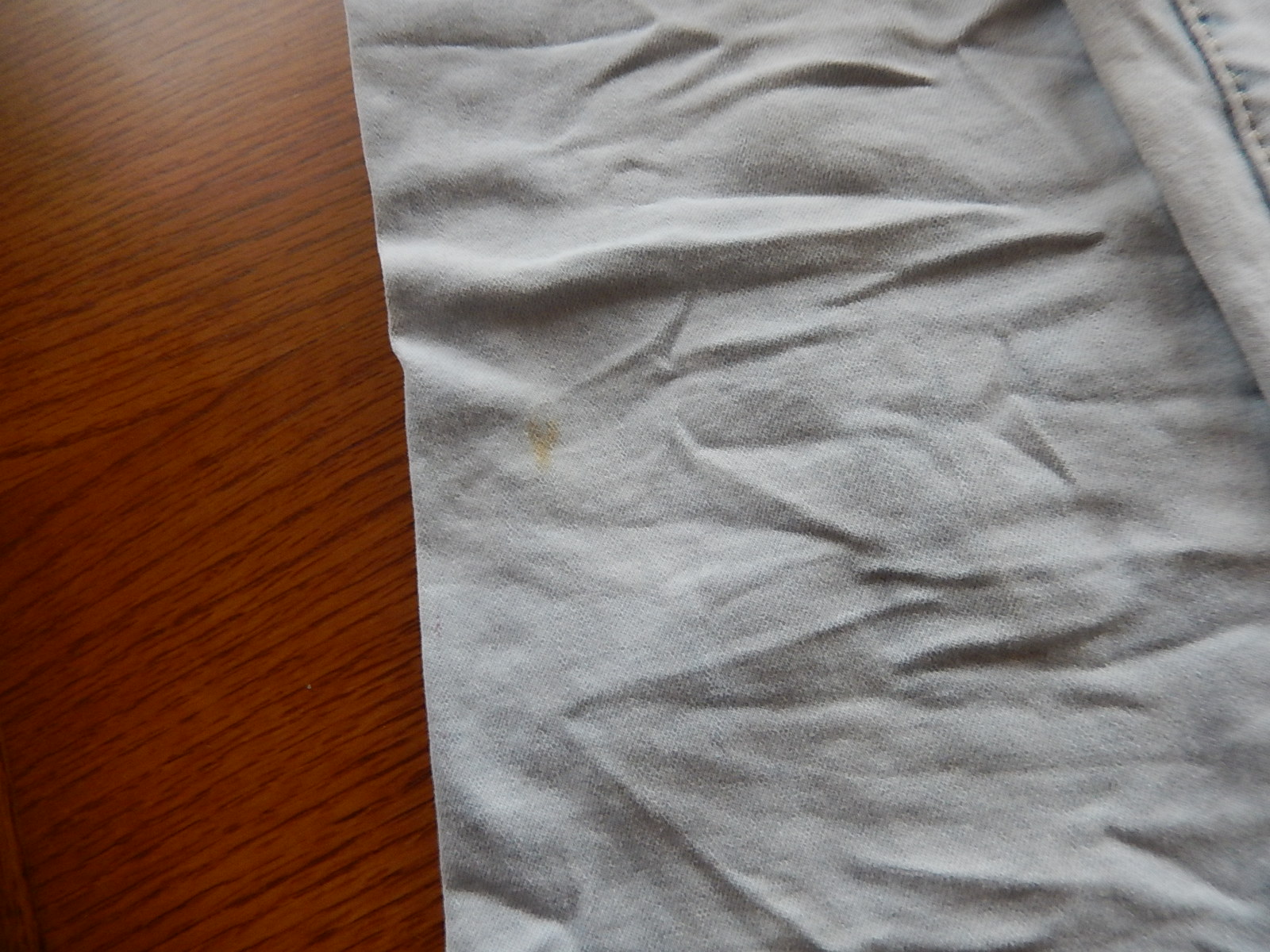 Dámské džíny s laclem a děrováním 2. jakost